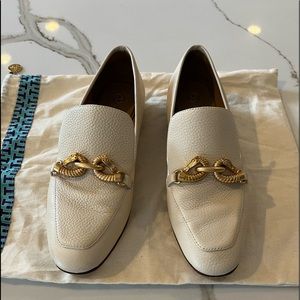 Beautiful Tory Burch loafers with gold embellishment